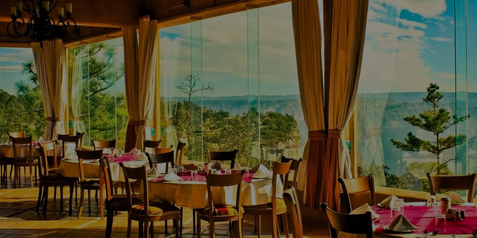 Comedor con vistas a las Barrancas del Cobre